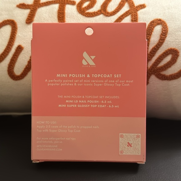 Nail polish kit 🩷 - Picture 2 of 2